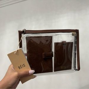 Beis luggage Tag and Passport Holder in Maple.